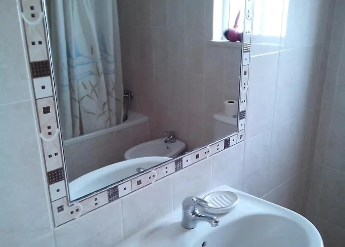 Apartamento Remarkable 1-bed In Olhos De Agua