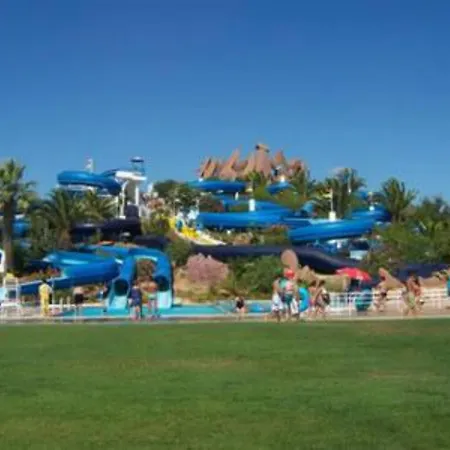 Remarkable 1-bed In Olhos De Agua 公寓 *