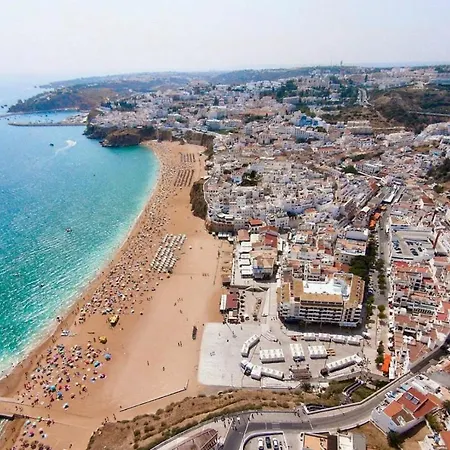 Remarkable 1-bed In Olhos De Agua