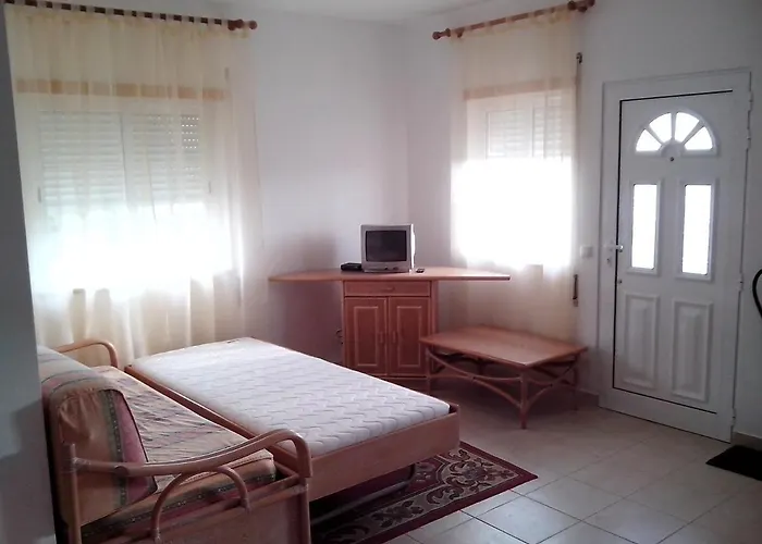 Remarkable 1-bed In Olhos De Agua Albufeira