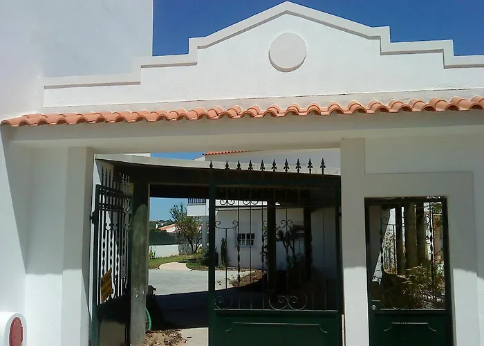 Remarkable 1-bed In Olhos De Agua
