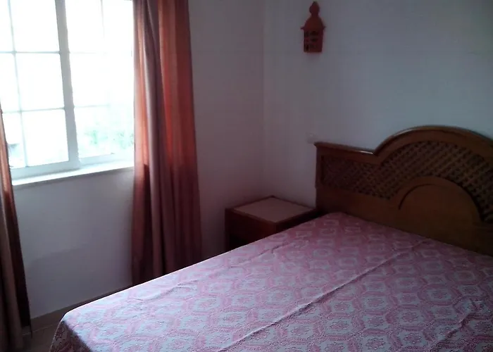 Remarkable 1-bed In Olhos De Agua *
