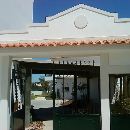 Remarkable 1-bed In Olhos De Agua