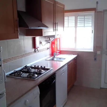 Appartement Remarkable 1-bed In Olhos De Agua *