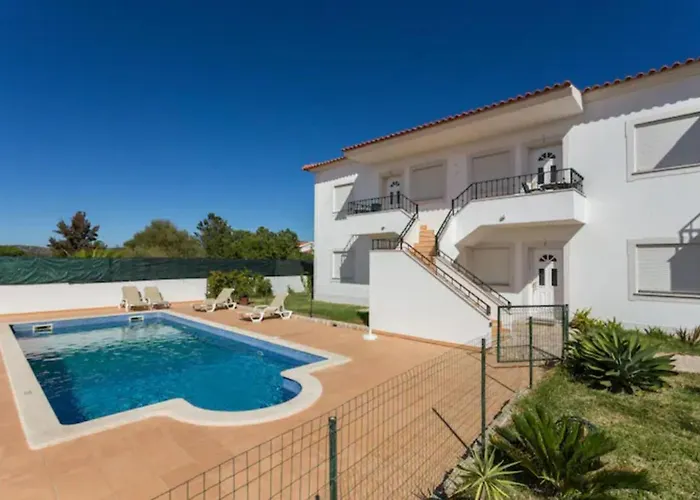 Apartamento Remarkable 1-bed In Olhos De Agua Albufeira