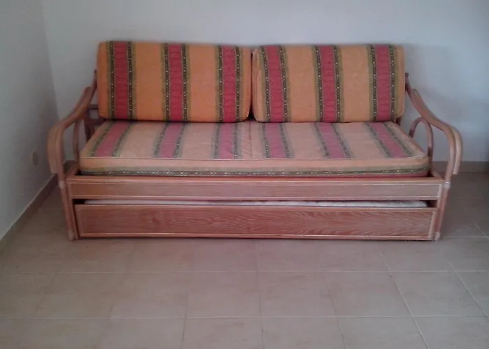 Remarkable 1-bed In Olhos De Agua Албуфейра